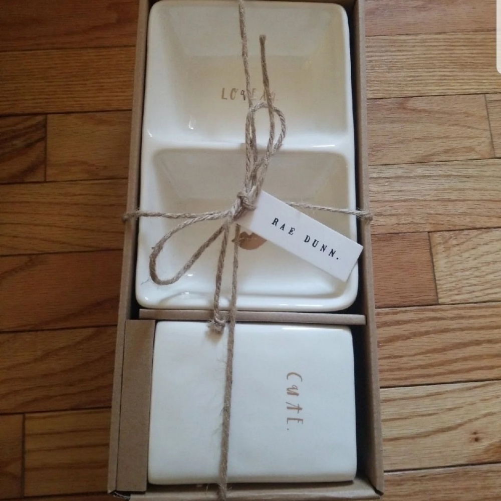 NIB Rae Dunn Lovely Split Dish & Cute